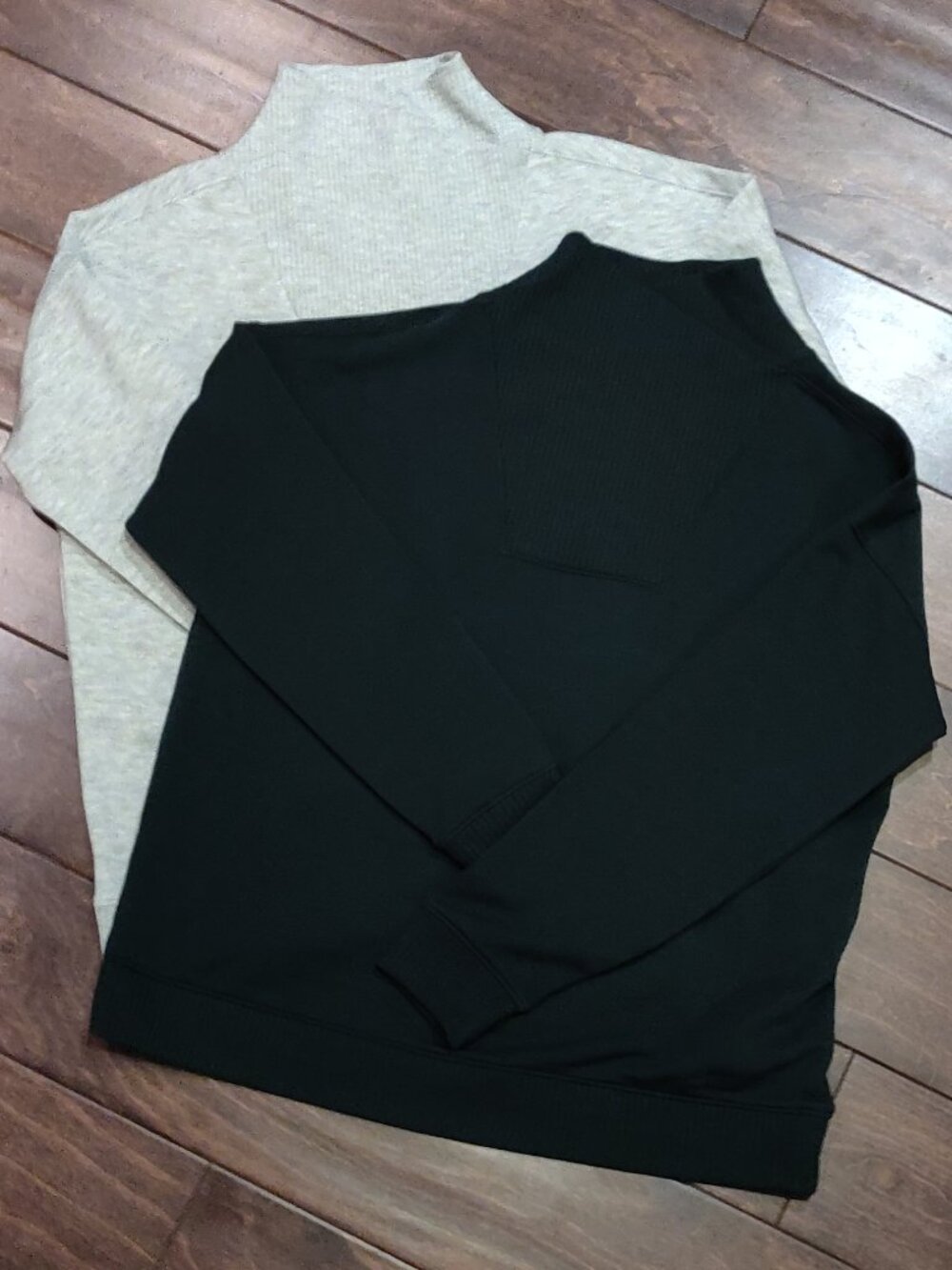 Haven Well Within *SET OF 2 Fleece Crossover Sweatshirts SIZE XS